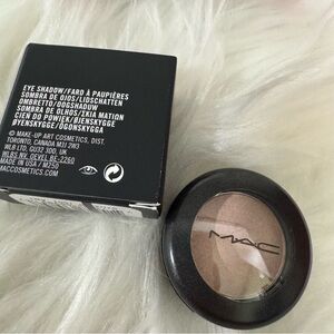 MAC Eye Shadow Single Naked Lunch Frost 0.05oz | 1.5g Full Size